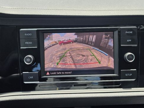 Used 2019 Volkswagen Jetta SE FWD image 24