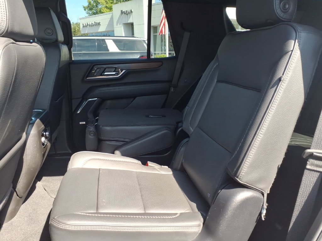 Used 2025 GMC Yukon Denali AWD/4WD image 14