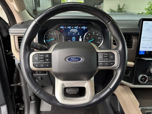 Used 2024 Ford Expedition Limited RWD image 31