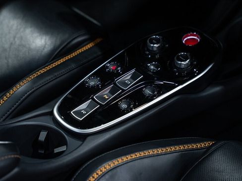 Used 2023 McLaren GT RWD image 50