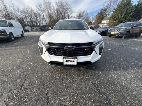 Used 2024 Chevrolet Trax RS w/ Driver Confidence Package image 32