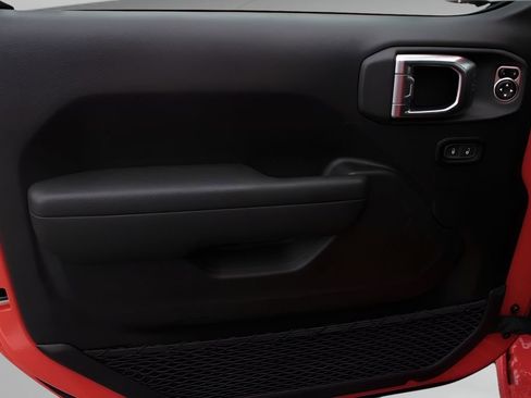 Used 2023 Jeep Gladiator Willys image 11