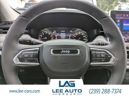 Used 2022 Jeep Compass Latitude FWD image 20