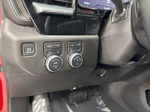 Used 2025 GMC Sierra 2500 SLT w/ SLT Premium Package image 31