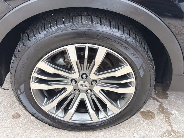 Used 2017 Ford Explorer Platinum AWD/4WD image 10