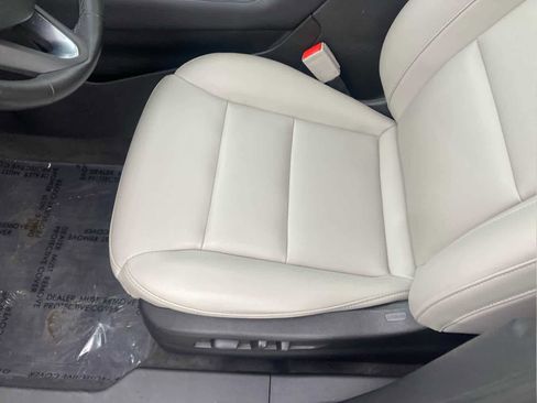 Used 2022 Cadillac XT4 Luxury image 12