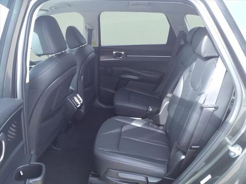 New 2025 Kia Sorento EX image 16