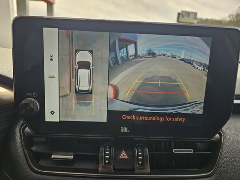 Used 2023 Toyota RAV4 Limited image 24