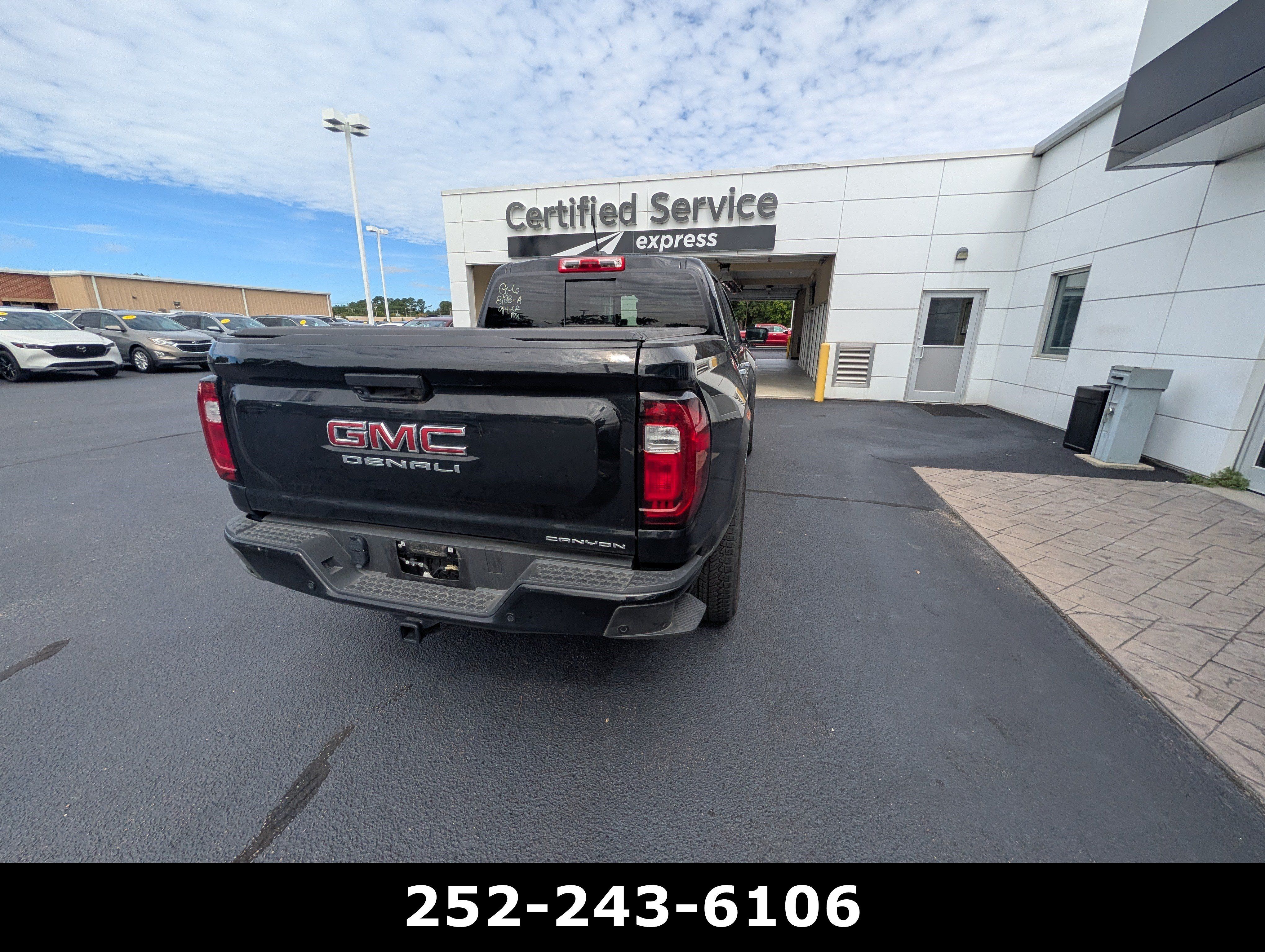 Used 2026 GMC Canyon Denali AWD/4WD image 7