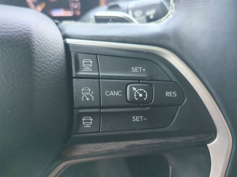 Certified 2021 Jeep Grand Cherokee L Limited AWD/4WD image 25