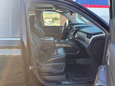 Used 2017 GMC Yukon Denali image 16