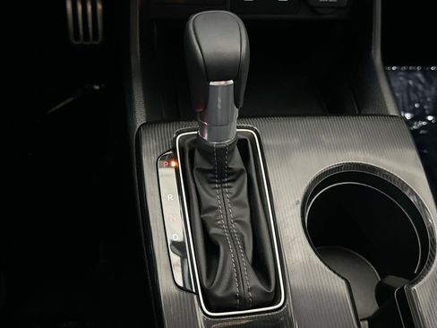 Used 2025 Honda Civic Sport image 28