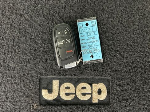 Used 2019 Jeep Cherokee Limited AWD/4WD image 40