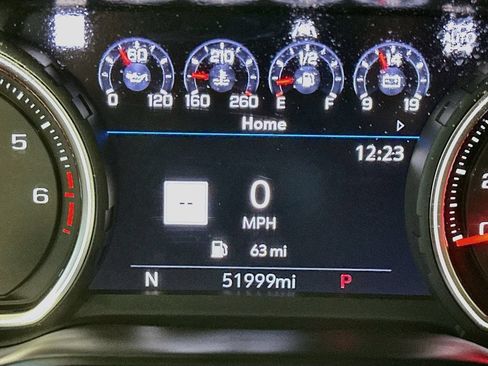 Used 2022 Chevrolet Silverado 1500 High Country w/ Technology Package AWD/4WD image 15