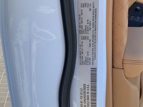 New 2025 Jeep Grand Cherokee Summit image 43