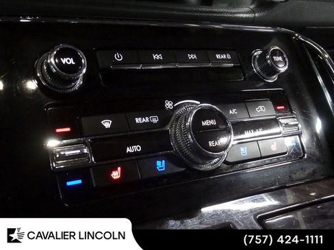 Used 2019 Lincoln Navigator L Reserve AWD/4WD image 14