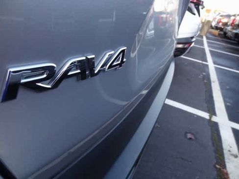 Used 2023 Toyota RAV4 Limited image 18