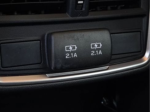 Used 2020 Subaru Forester Limited AWD/4WD image 10