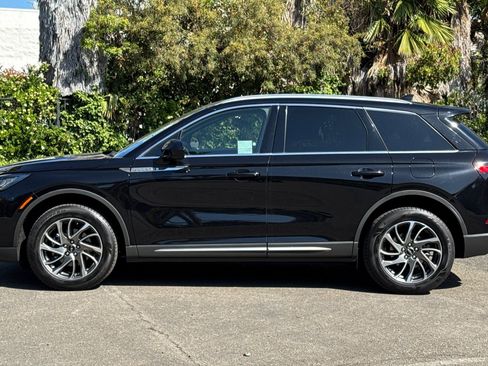 Used 2020 Lincoln Corsair FWD w/ Equipment Group 101A image 6