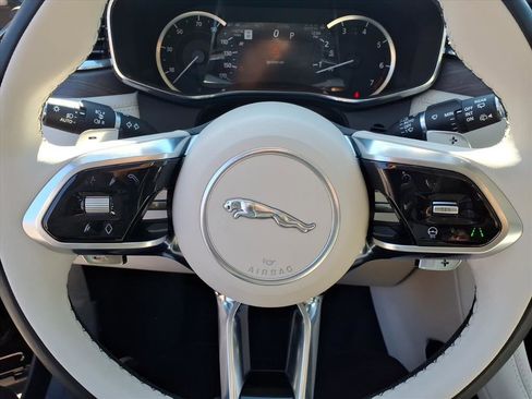 Certified 2023 Jaguar F-PACE S image 11