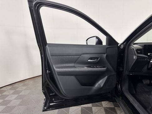 Used 2026 Nissan Kicks SV w/ Cold Weather Package AWD/4WD image 19