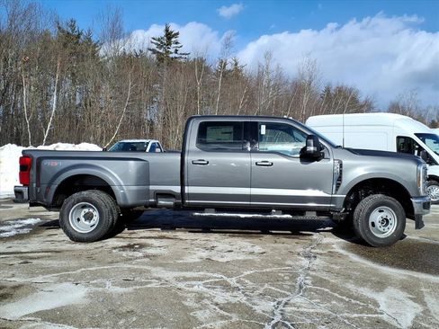 New 2026 Ford F350 XLT w/ XLT Premium Package image 4