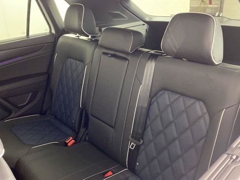 Used 2026 Volkswagen Atlas Cross Sport SEL Premium R-Line AWD/4WD image 10