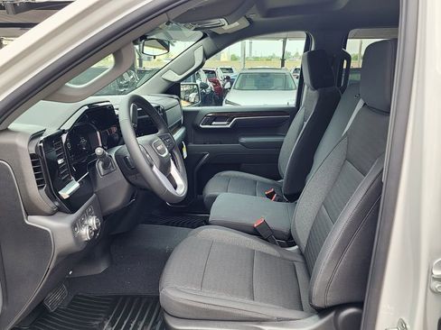 New 2026 GMC Sierra 1500 Elevation image 17