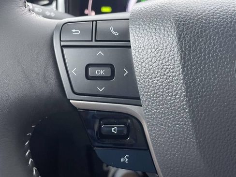 Used 2026 Toyota Camry SE FWD image 18
