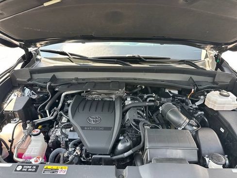 Used 2024 Toyota Grand Highlander AWD Hybrid image 29