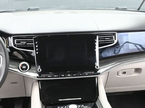 Used 2022 Jeep Wagoneer Series II image 27