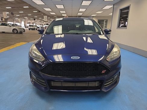 Used 2017 Ford Focus ST FWD image 8