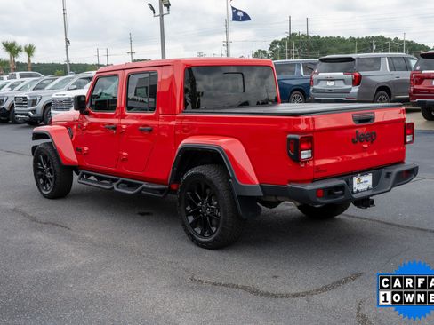 Used 2025 Jeep Gladiator Sport AWD/4WD image 5