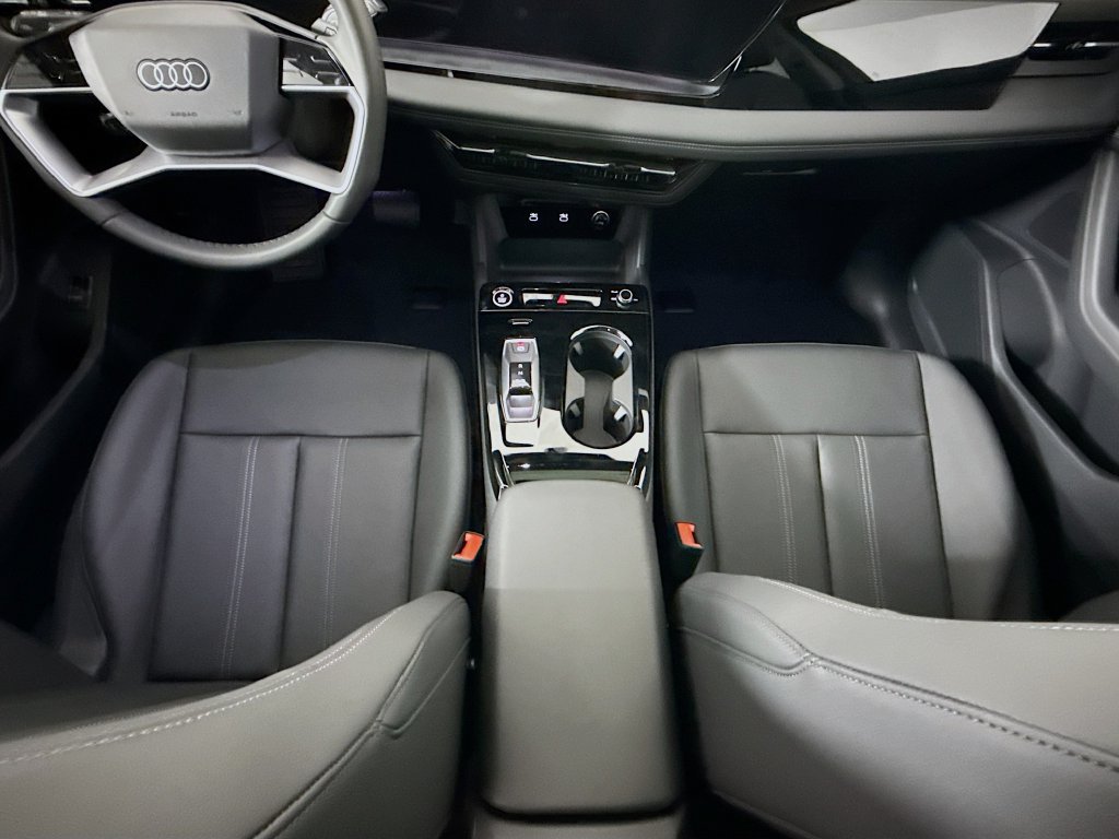 Used 2025 Audi Q6 e-tron Premium AWD/4WD image 19