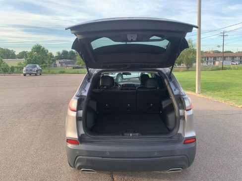 Used 2019 Jeep Cherokee Latitude Plus FWD image 26