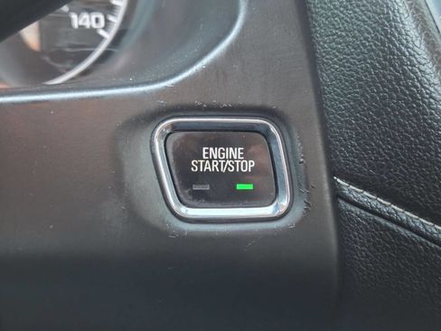 Used 2017 GMC Acadia SLE image 35