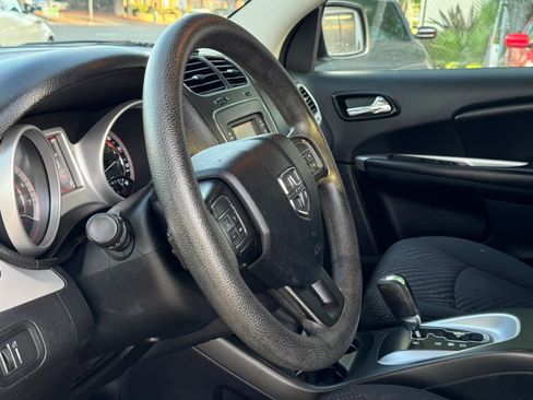 Used 2017 Dodge Journey SE FWD image 33