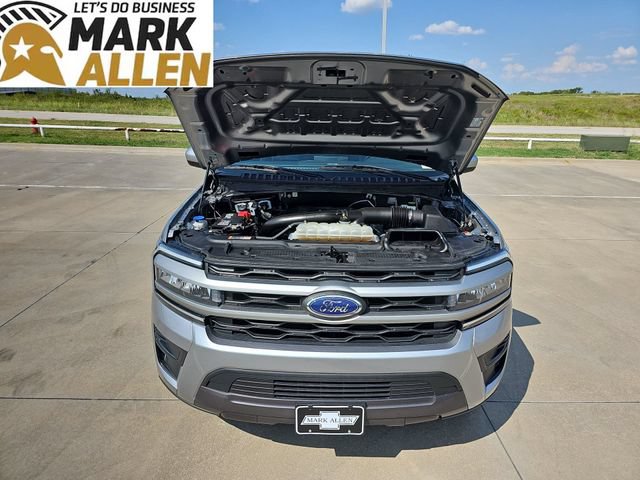 Used 2024 Ford Expedition XLT AWD/4WD image 29