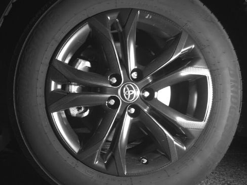 Used 2025 Toyota Sienna XSE w/ XSE Plus Package image 32