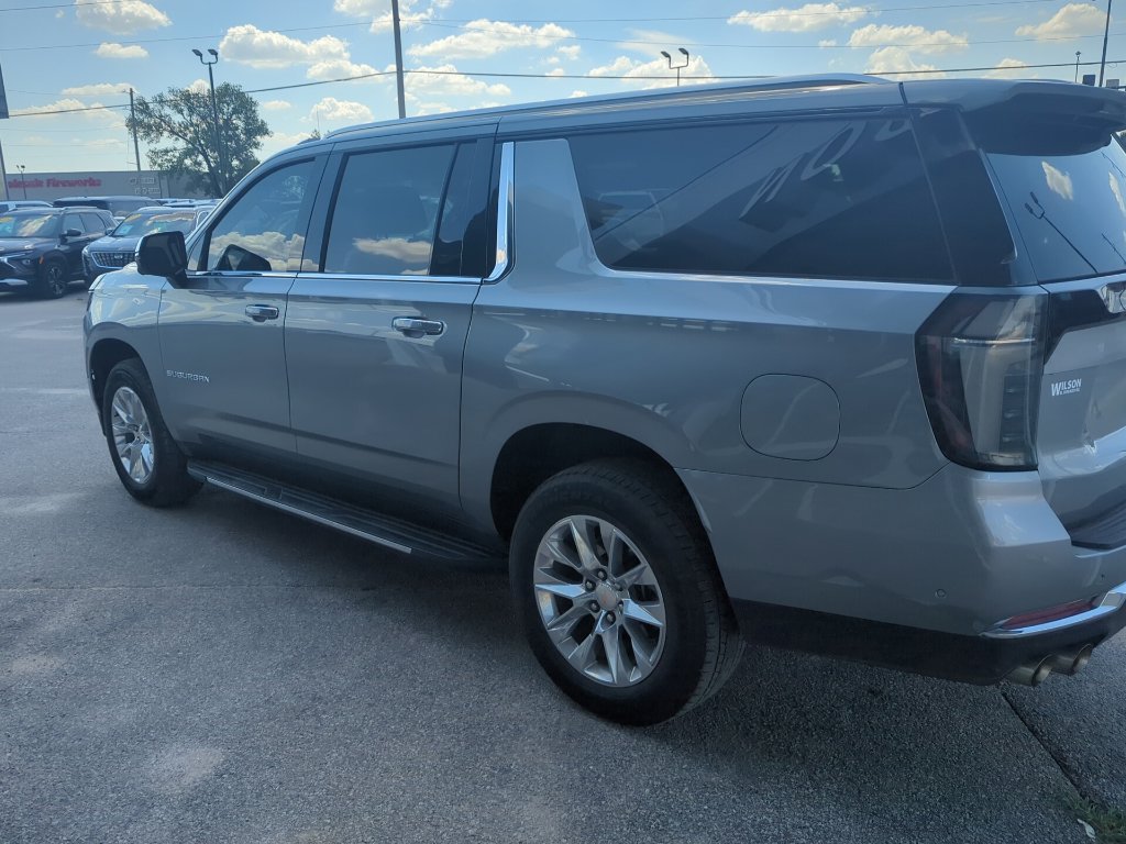 Certified 2026 Chevrolet Suburban Premier AWD/4WD image 4