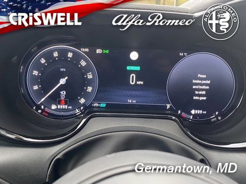 New 2024 Alfa Romeo Tonale Veloce image 25