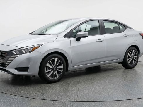 Used 2025 Nissan Versa SV FWD image 3