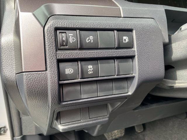 Used 2025 Toyota 4Runner SR5 AWD/4WD image 16