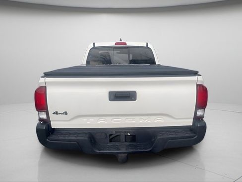 Used 2020 Toyota Tacoma TRD Sport image 11