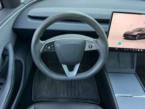 Used 2025 Tesla Model 3 Long Range RWD image 16
