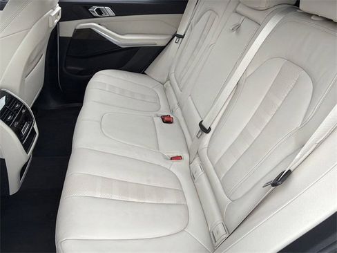 Certified 2022 BMW X5 xDrive40i w/ Premium Package image 19