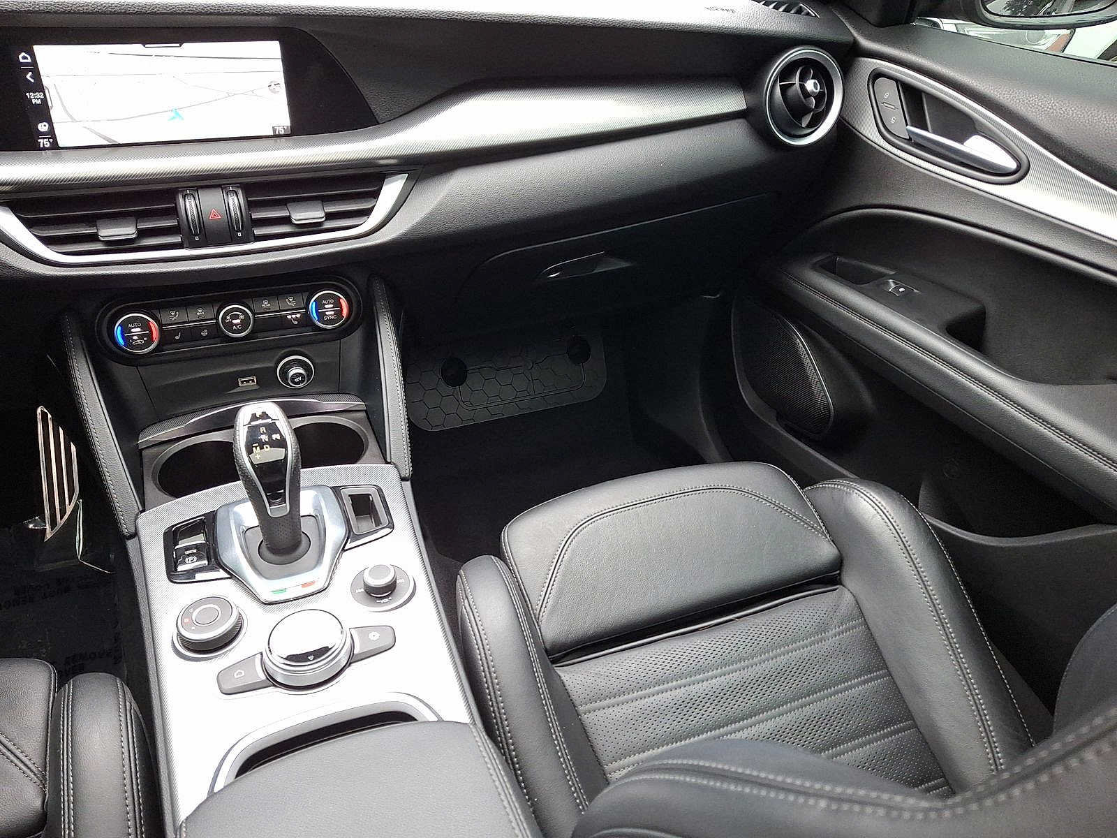 Used 2021 Alfa Romeo Stelvio Ti Sport AWD/4WD image 11
