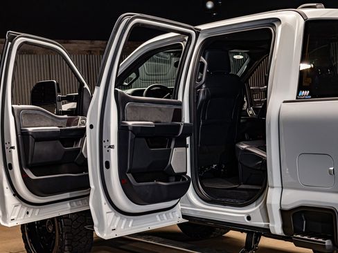 Used 2026 Ford F250 Platinum image 29