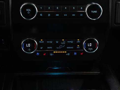 Used 2021 Ford Expedition Limited AWD/4WD image 22
