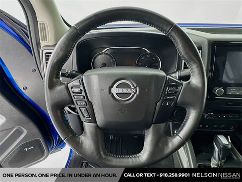 Used 2024 Nissan Frontier SL w/ Technology Package image 11